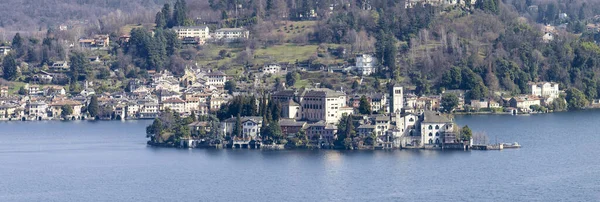 オルタ ジュリオ Orta San Julio イタリア オルタ湖東岸の中間に位置する村 — ストック写真