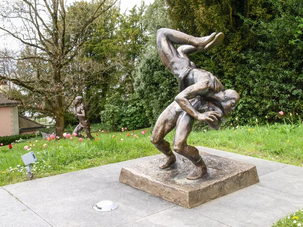 瑞士洛桑 2017年4月1日 奥林匹克公园与雕塑 — 图库照片