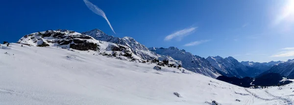 スイス サンバーナーディーノ サンバーナーディーノ峠の山の冬の風景 — ストック写真