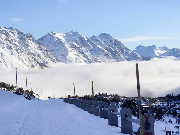 スイス サンバーナーディーノ サンバーナーディーノ峠の山の冬の風景 — ストック写真