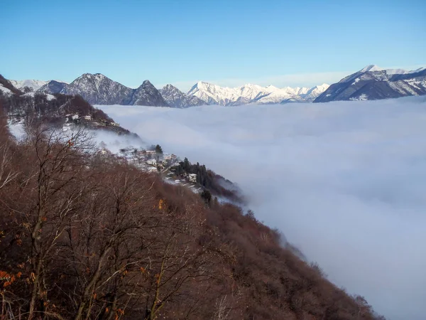 Lugano Monte Bre Panorama Avec Brouillard Dans Vallée Contrebas — Photo