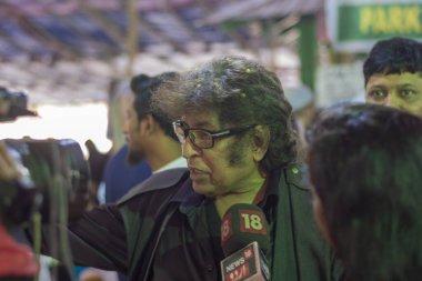 Hintli kadınlar şiddet yanlısı vatandaşlık yasasına karşı savaşıyor.