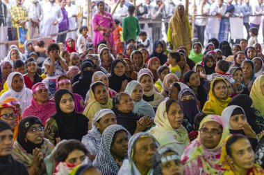 Hintli kadınlar şiddet yanlısı vatandaşlık yasasına karşı savaşıyor.
