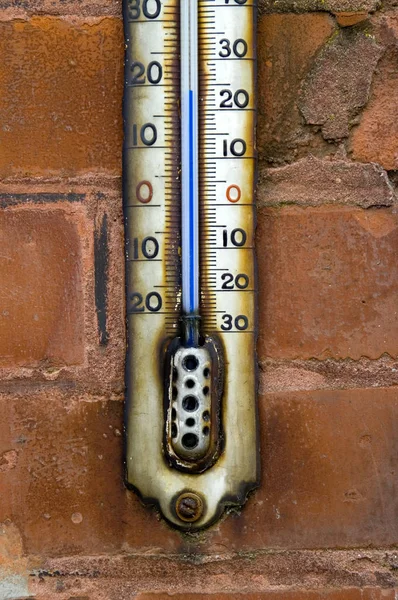 오래 된 온도계 — 스톡 사진