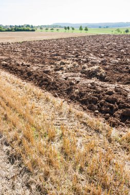 taze sürülmüş alan