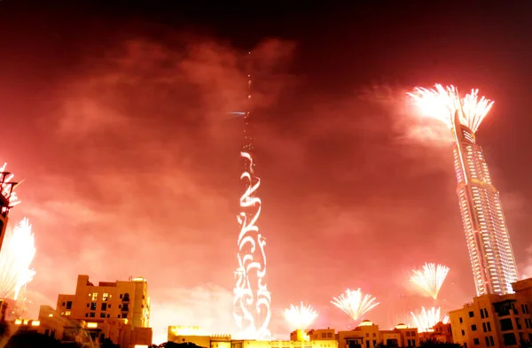 Die Farbenfrohe Lasershow Und Lichtarbeiten Burj Khalifa Weltgrößter Wolkenkratzer Beleuchtet — Stockfoto