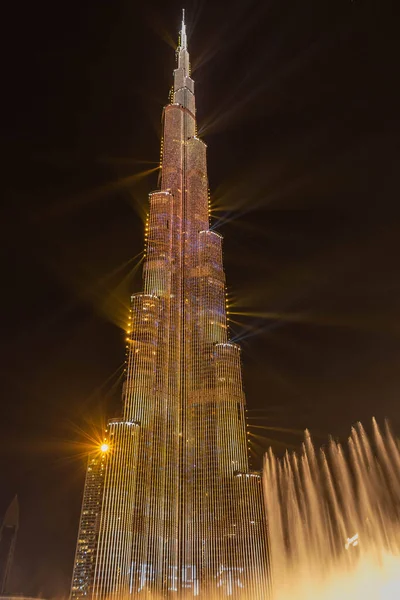 Die Farbenfrohe Lasershow Und Lichtarbeiten Burj Khalifa Weltgrößter Wolkenkratzer Beleuchtet — Stockfoto