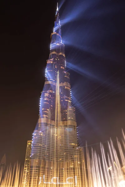Die Farbenfrohe Lasershow Und Lichtarbeiten Burj Khalifa Weltgrößter Wolkenkratzer Beleuchtet — Stockfoto