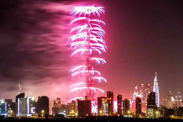 Exploze Pestrobarevného Ohňostroje Burj Khalifa Dubai Proti Noční Obloze Oslavách — Stock fotografie