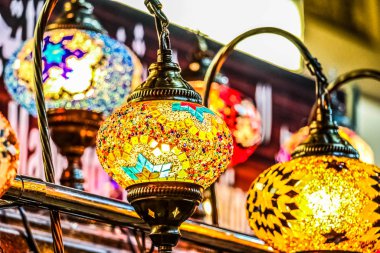 İstanbul, Türkiye 'de Dekoratif Türk Işıkları, Geleneksel Renkli Işıklar ve Asma Lambalar