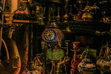 İstanbul, Türkiye 'de Dekoratif Türk Işıkları, Geleneksel Renkli Işıklar ve Asma Lambalar