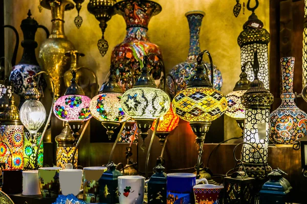 Luci Decorative Turche Luci Colorate Tradizionali Lampade Sospensione Istanbul Turchia — Foto Stock