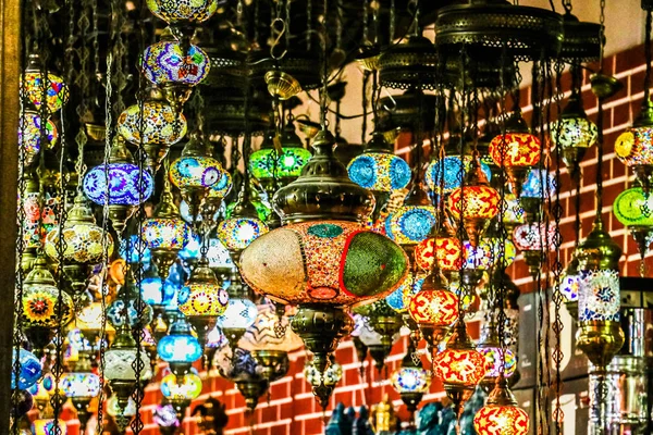 Lumières Turques Suspendues Décoratives Lumineuses Traditionnelles Lampes Lumineuses Colorées Aux — Photo