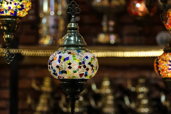 Luzes Turcas Decorativas Brilhantes Tradicionais Penduradas Lâmpadas Coloridas Com Cores — Fotografia de Stock