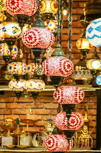 Luci Decorative Turche Luci Colorate Tradizionali Lampade Sospensione Istanbul Turchia — Foto Stock