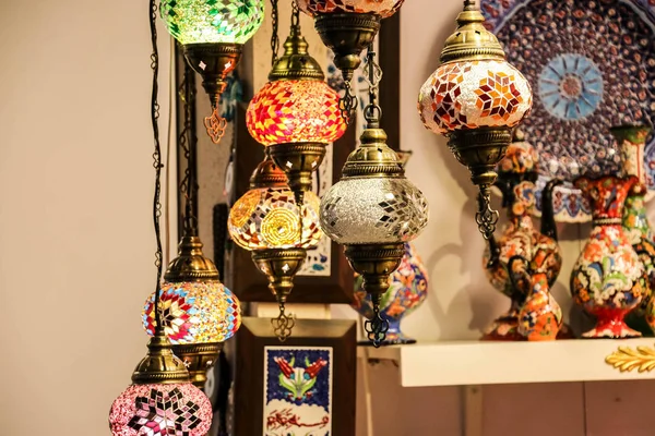 Luci Decorative Turche Luci Colorate Tradizionali Lampade Sospensione Istanbul Turchia — Foto Stock