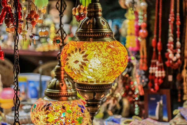 Luci Decorative Turche Luci Colorate Tradizionali Lampade Sospensione Istanbul Turchia — Foto Stock