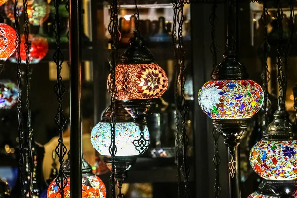 Lumières Turques Suspendues Décoratives Lumineuses Traditionnelles Lampes Lumineuses Colorées Aux — Photo