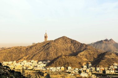 Kutsal Mekke şehrinde Abraj Al Yem (Kraliyet Saat Kulesi Makkah) ile Skyline, Suudi Arabistan. Suudi Arabistan Gökdelenleri