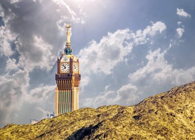 Kutsal Mekke şehrinde Abraj Al Yem (Kraliyet Saat Kulesi Makkah) ile Skyline, Suudi Arabistan. Suudi Arabistan Gökdelenleri