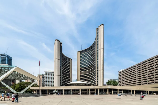 トロント市役所 またはカナダのオンタリオ州トロントの新市役所の日の景色 — ストック写真