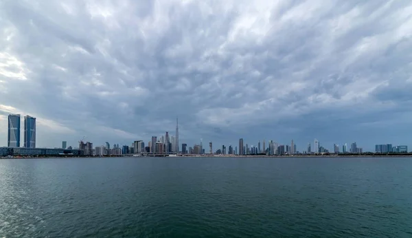 Blick Auf Den Burj Khalifa Unter Wolkenverhangenem Himmel Der Höchste — Stockfoto