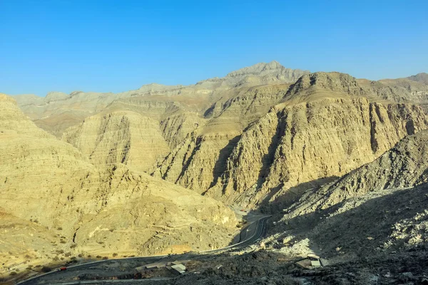 乾燥した岩の多い山々 ラアス ハイマの泥の山 アラブ首長国連邦の地質学的景観 — ストック写真