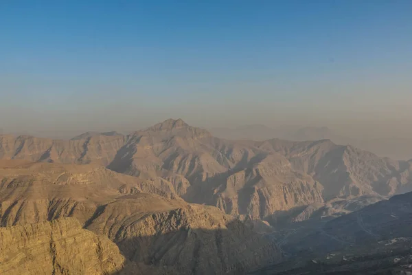 Paisagem Geológica Jabal Jais Caracterizada Por Montanhas Secas Rochosas Montanhas — Fotografia de Stock