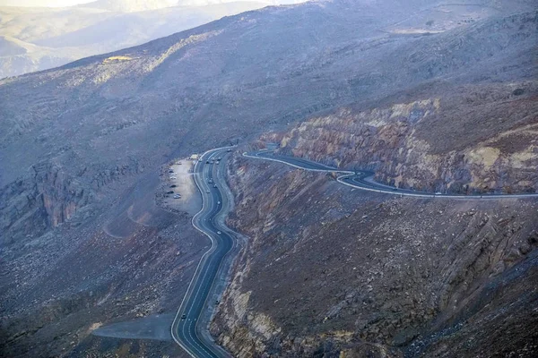 Paisagem Geológica Jabal Jais Caracterizada Por Montanhas Secas Rochosas Estrada — Fotografia de Stock