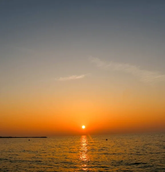 Drammatico Alba Tramonto Cielo Nuvoloso Natura Sfondo Nuvoloso Con Forte — Foto Stock