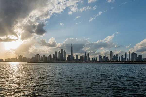 Vista Frente Mar Burj Khalifa Bajo Cielo Nublado World Tallest — Foto de Stock