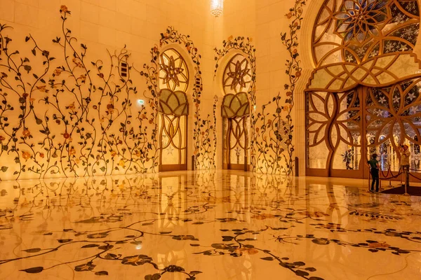 Inner Courtyard Sheikh Zayed Grand Mosque Minaret Largest Mosque United — Stock Photo, Image