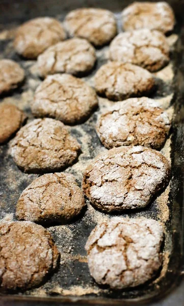 Печенье в духовке — стоковое фото