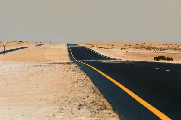 Vista Superficie Cubierta Carretera Del Desierto Con Nuevas Marcas Asfalto —  Fotos de Stock