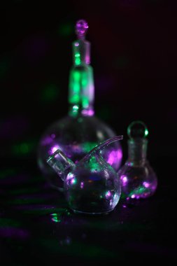 Laboratuvar şişe seti.