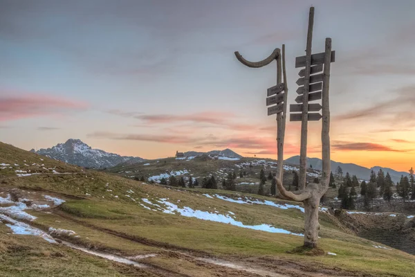 Signpost em Velika planina — Fotografia de Stock