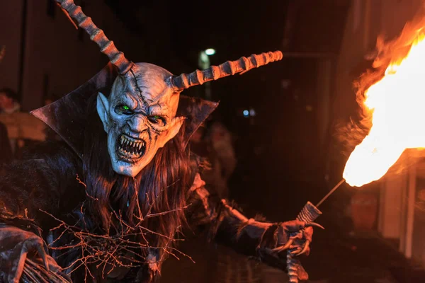 Podkoren Slovenija November 24Th 2017 Oidentifierad Man Bär Krampus Djävulen — Stockfoto