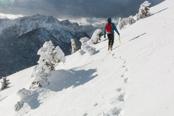 Mountaineer Walking Snowy Slope Dovska Baba Mountain Karavanke Range Slovenia — Stock Photo, Image