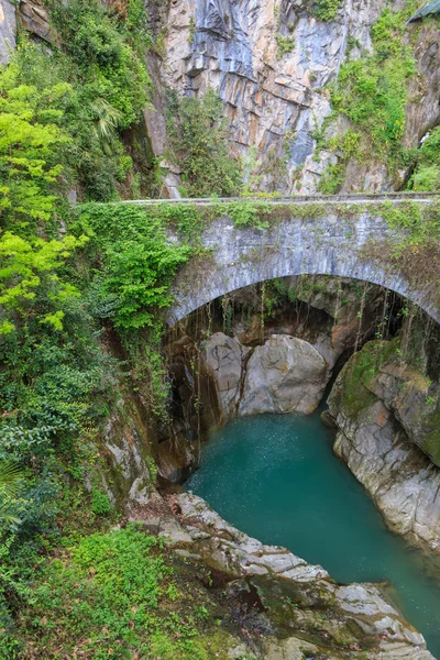 İtalya, Orrido di Bellano 'da elektrik santrali