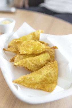 Gevrek mozzarella mantı