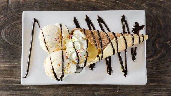 Ice-cream waffle cone — Stock Photo, Image