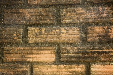 binanın dışında eski tuğla duvar