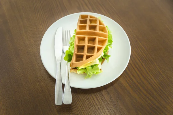 Concetto Cibo Vegetariano Waffle Sandwich Con Formaggio Servito Mattino — Foto Stock
