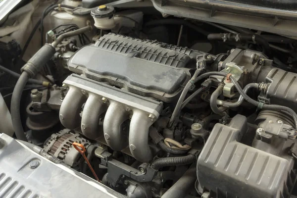 Araba motoru açık detayları - seçici odak kapatın