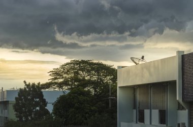 Uydu çanağı bina - ağ teknolojisi