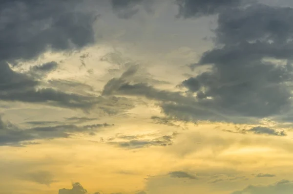 Belas Nuvens Céu Pôr Sol Fundo — Fotografia de Stock
