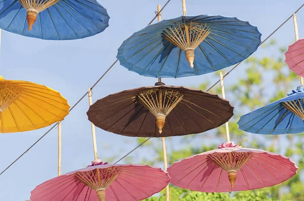 renkli şemsiyeler arka planda Tayland
