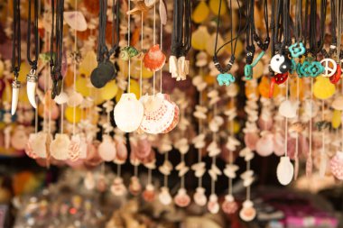 Piyasada James Adaları üzerinde tüccarların Tay Hatıra Eşyası bağ