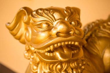 Asya Budist tapınağında hayvan heykeli