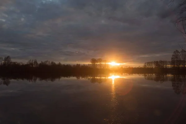 湖の夕日 — ストック写真